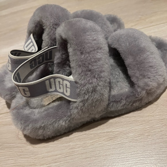 UGG Oh Yeah Slippers - Picture 2 of 2